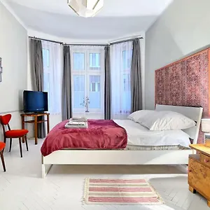 Apartament Luxury Retro Apartment, Center, Wifi