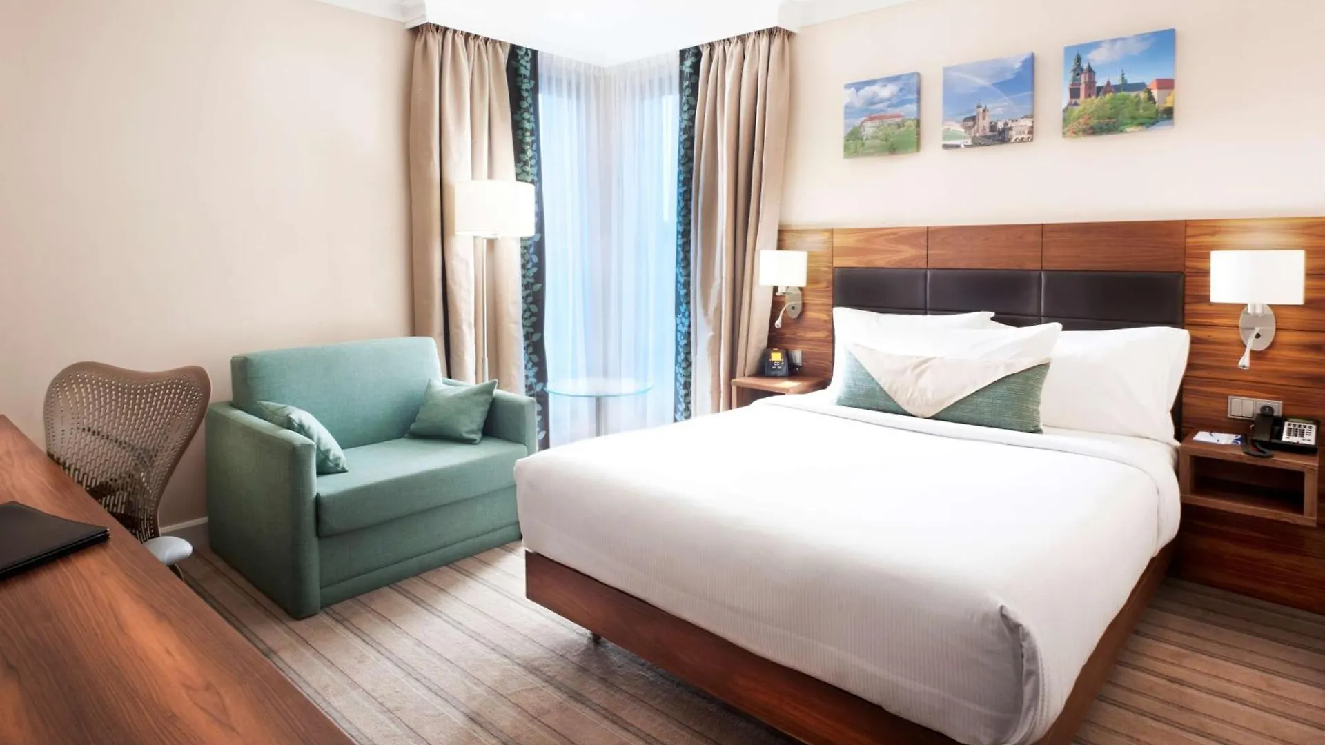 Hilton Garden Inn Kraków 4*,