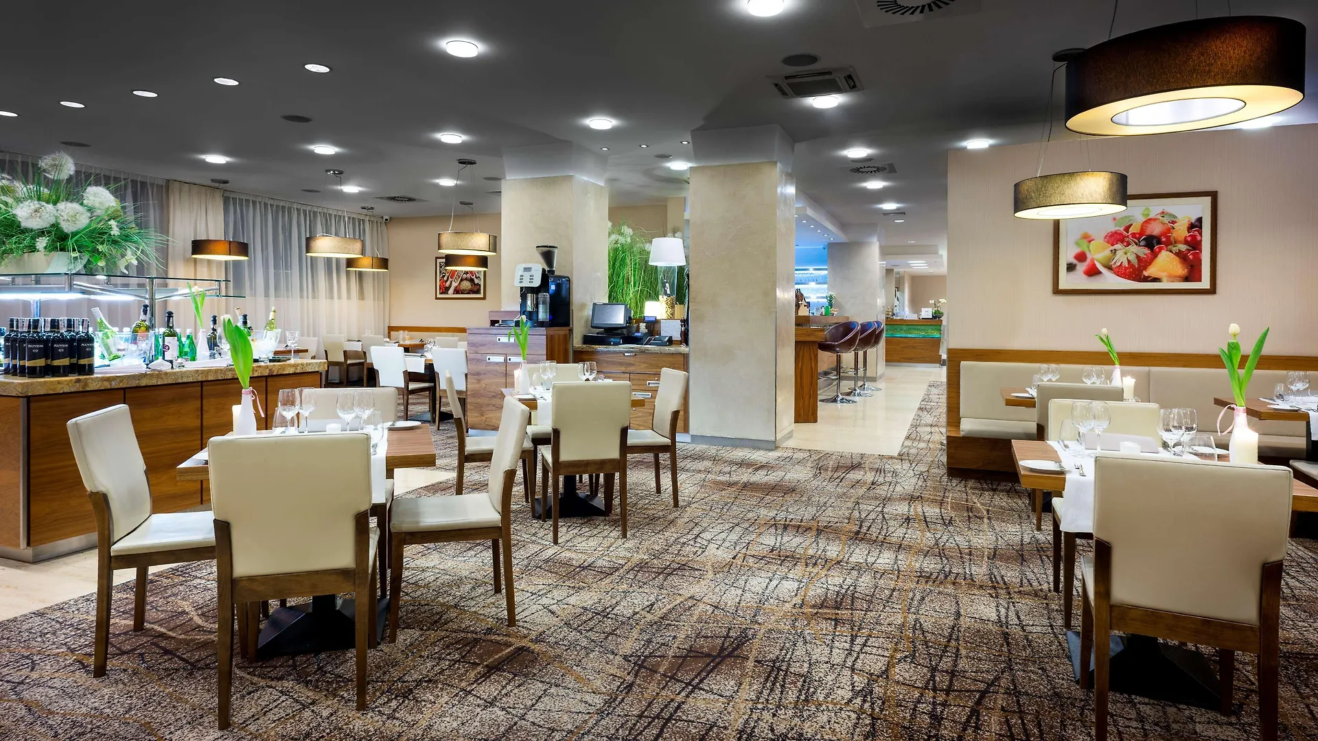 Hilton Garden Inn Krakow 4*,  Poland