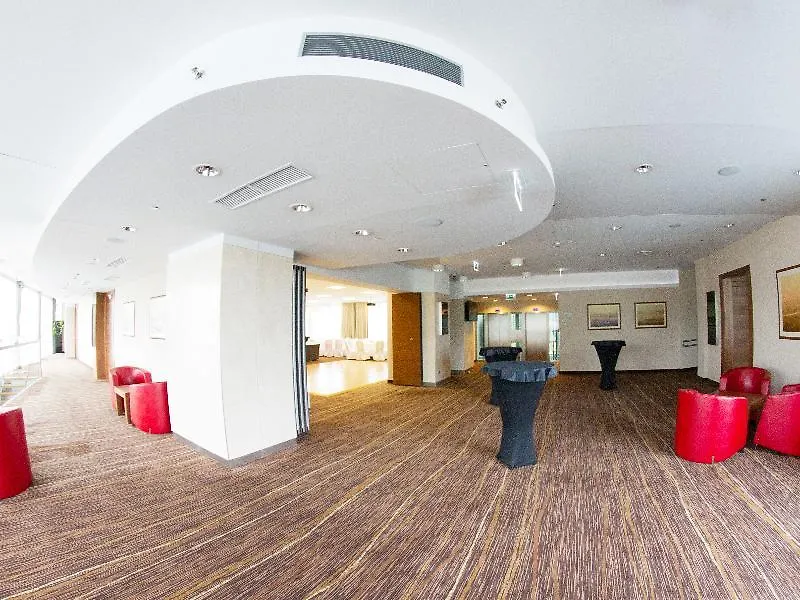 Hilton Garden Inn Krakow Hotel
